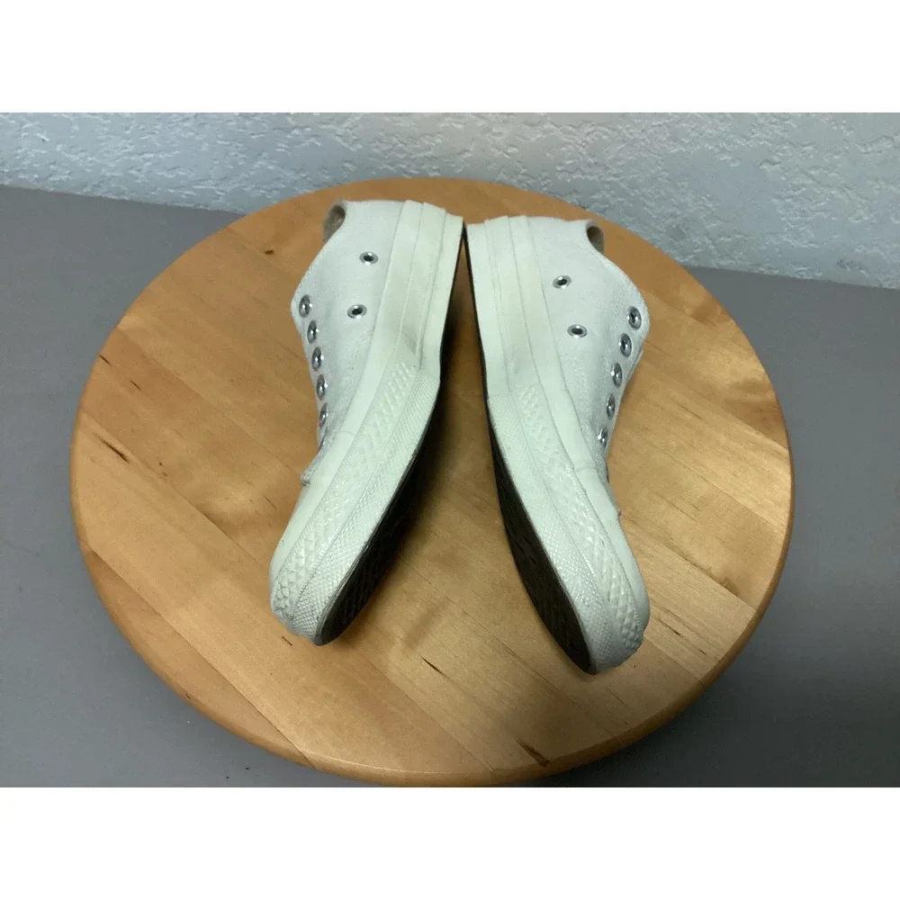 Comme des Garçons PLAY x Converse Chuck Taylor All Star Low Cream Heart Shoes 7 - Picture 8 of 15